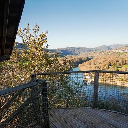 Cabanes Et Lodges Du Belvedere Serrieres-sur-Ain Екстер'єр фото