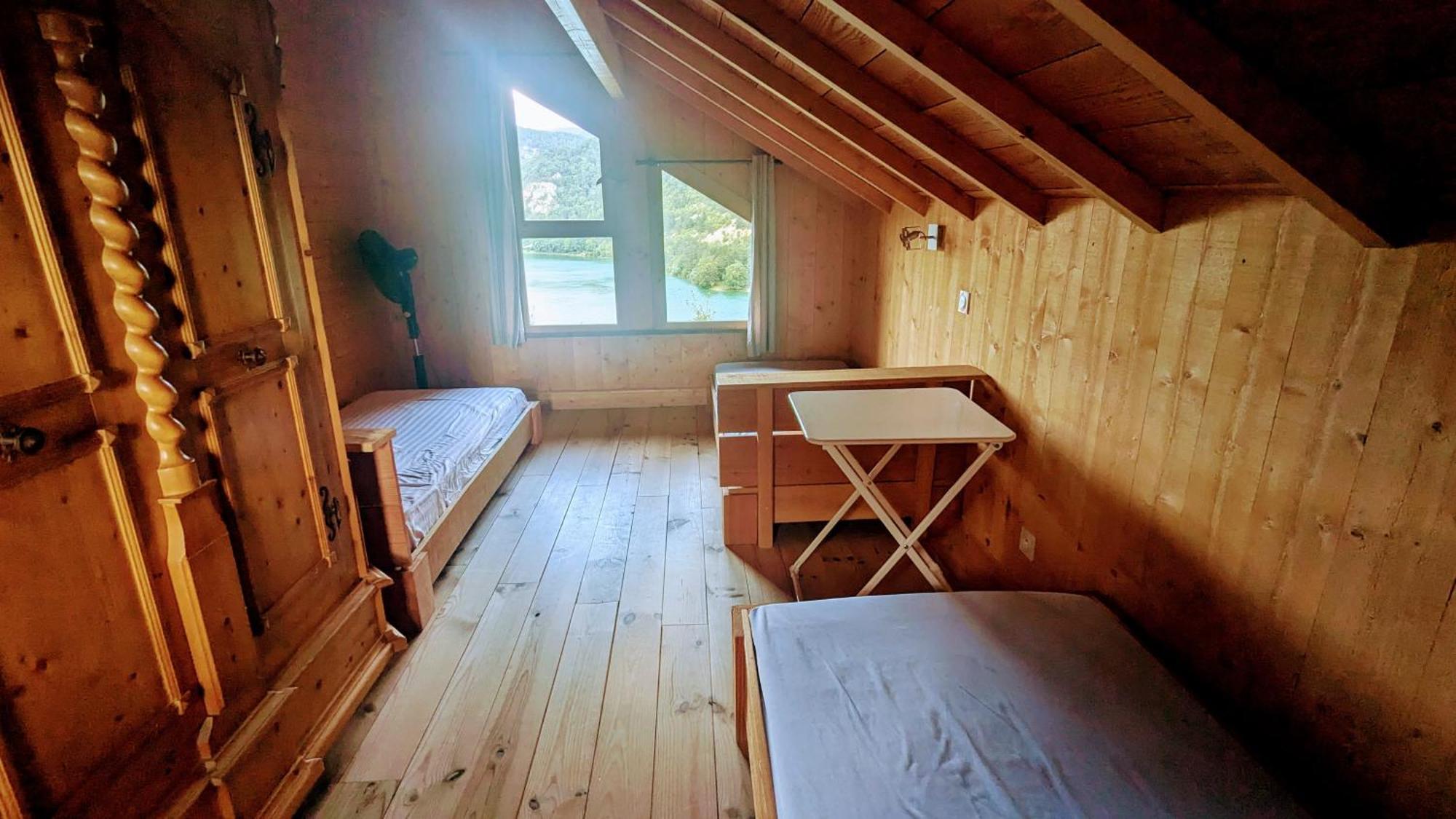 Cabanes Et Lodges Du Belvedere Serrieres-sur-Ain Екстер'єр фото