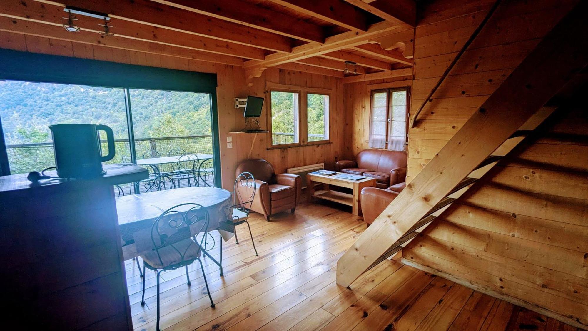 Cabanes Et Lodges Du Belvedere Serrieres-sur-Ain Екстер'єр фото