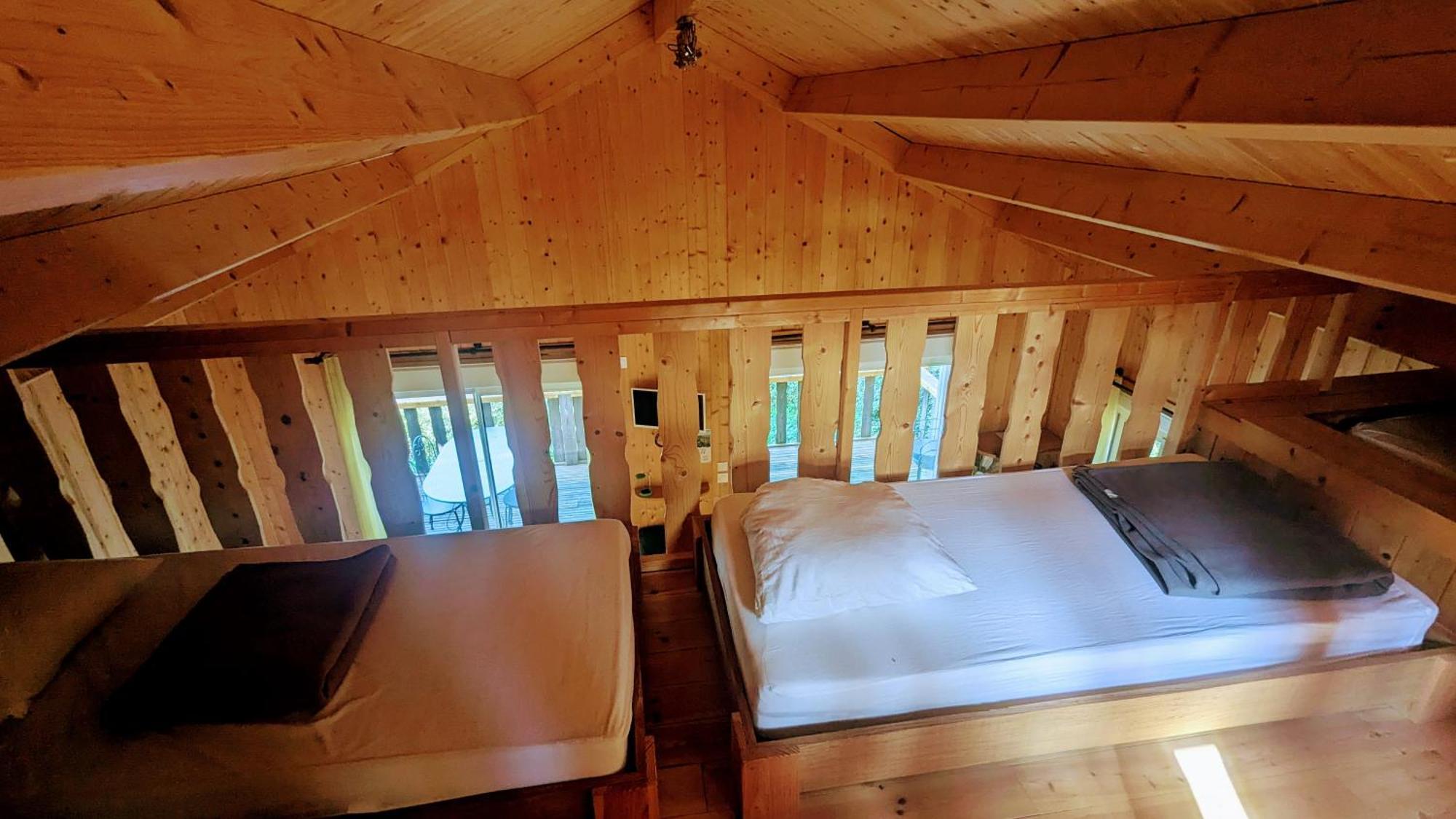 Cabanes Et Lodges Du Belvedere Serrieres-sur-Ain Екстер'єр фото