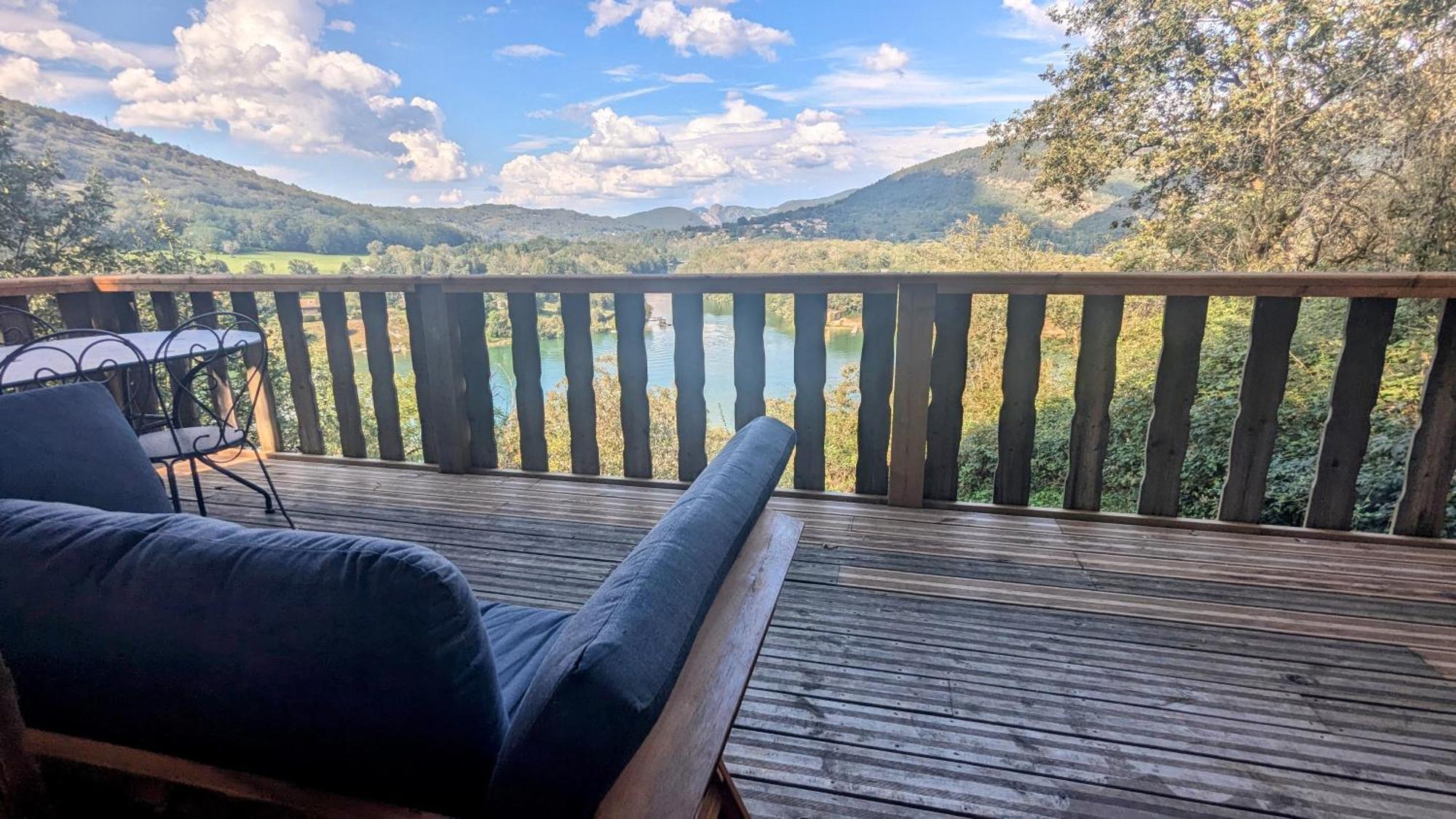 Cabanes Et Lodges Du Belvedere Serrieres-sur-Ain Екстер'єр фото