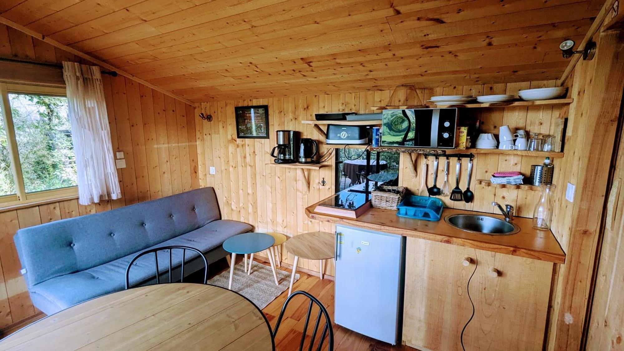 Cabanes Et Lodges Du Belvedere Serrieres-sur-Ain Екстер'єр фото
