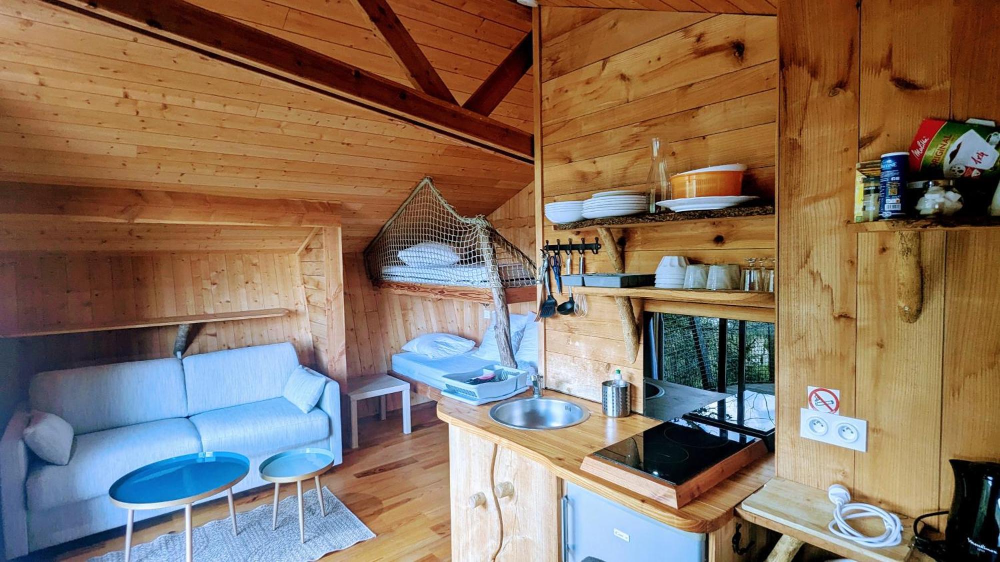 Cabanes Et Lodges Du Belvedere Serrieres-sur-Ain Екстер'єр фото