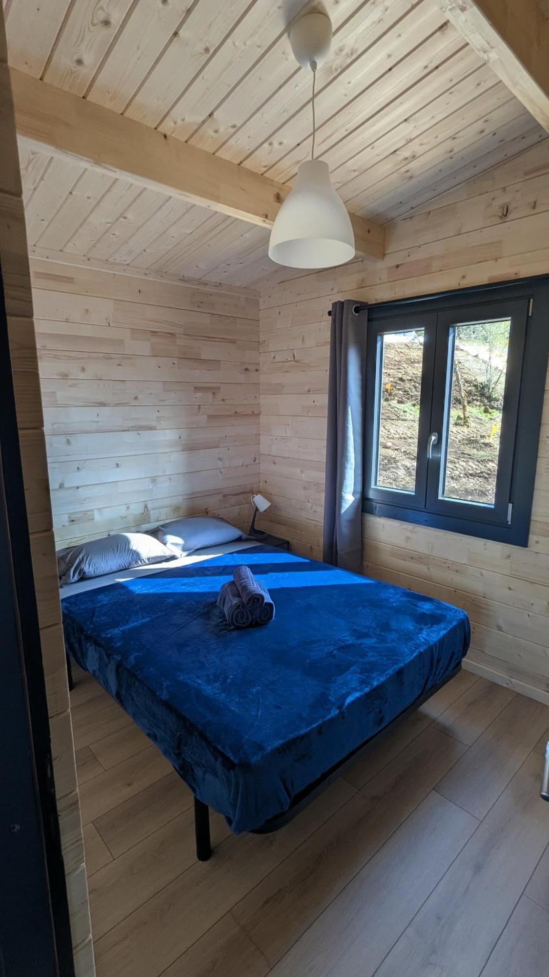 Cabanes Et Lodges Du Belvedere Serrieres-sur-Ain Екстер'єр фото